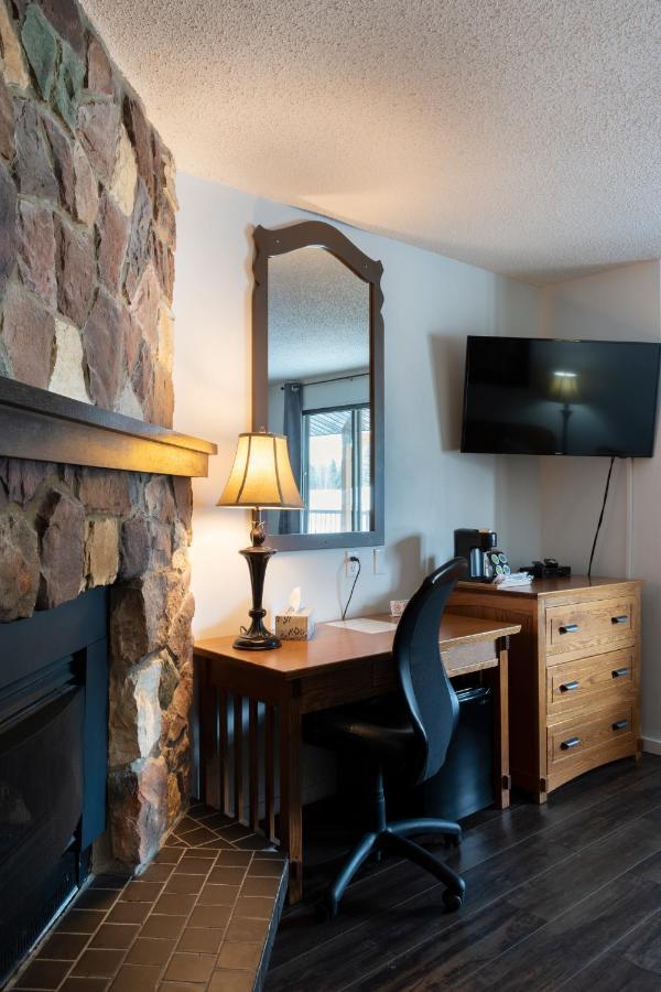 Schott'S Lake Conference & Resort Sundre ภายนอก รูปภาพ