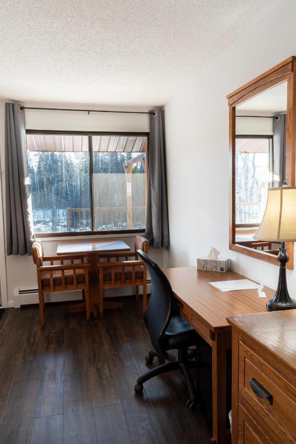Schott'S Lake Conference & Resort Sundre ภายนอก รูปภาพ